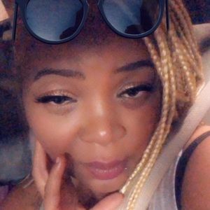 Meet your Posher, Sharee